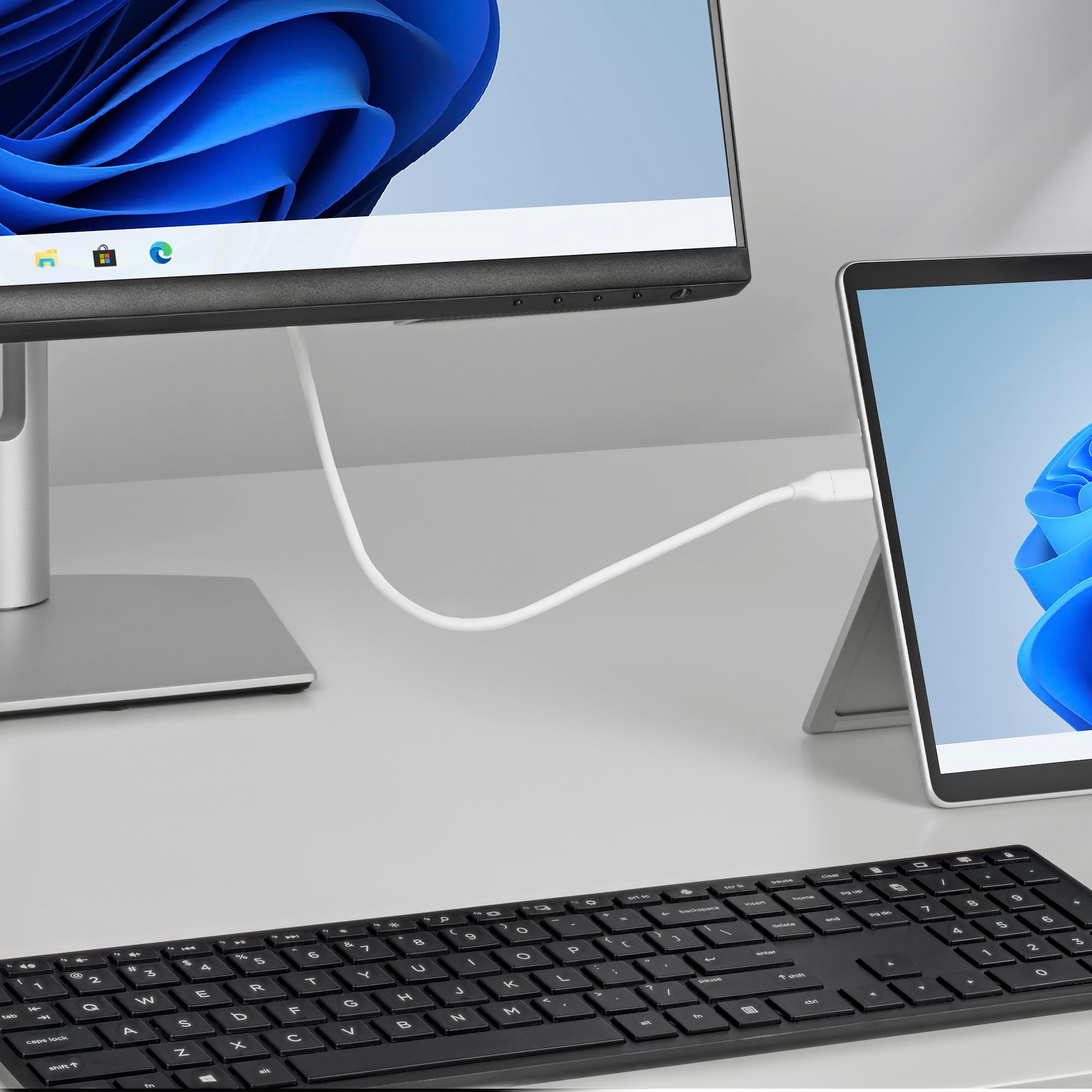 6ft (2m) USB-C to DisplayPort 1.2 Cable, Bidirectional, 4K 60Hz, White Video Adapter Cord for Apple MacBook Pro / Air M1 M2 M3 M4, Mac Mini / Studio, Thunderbolt Compatible 