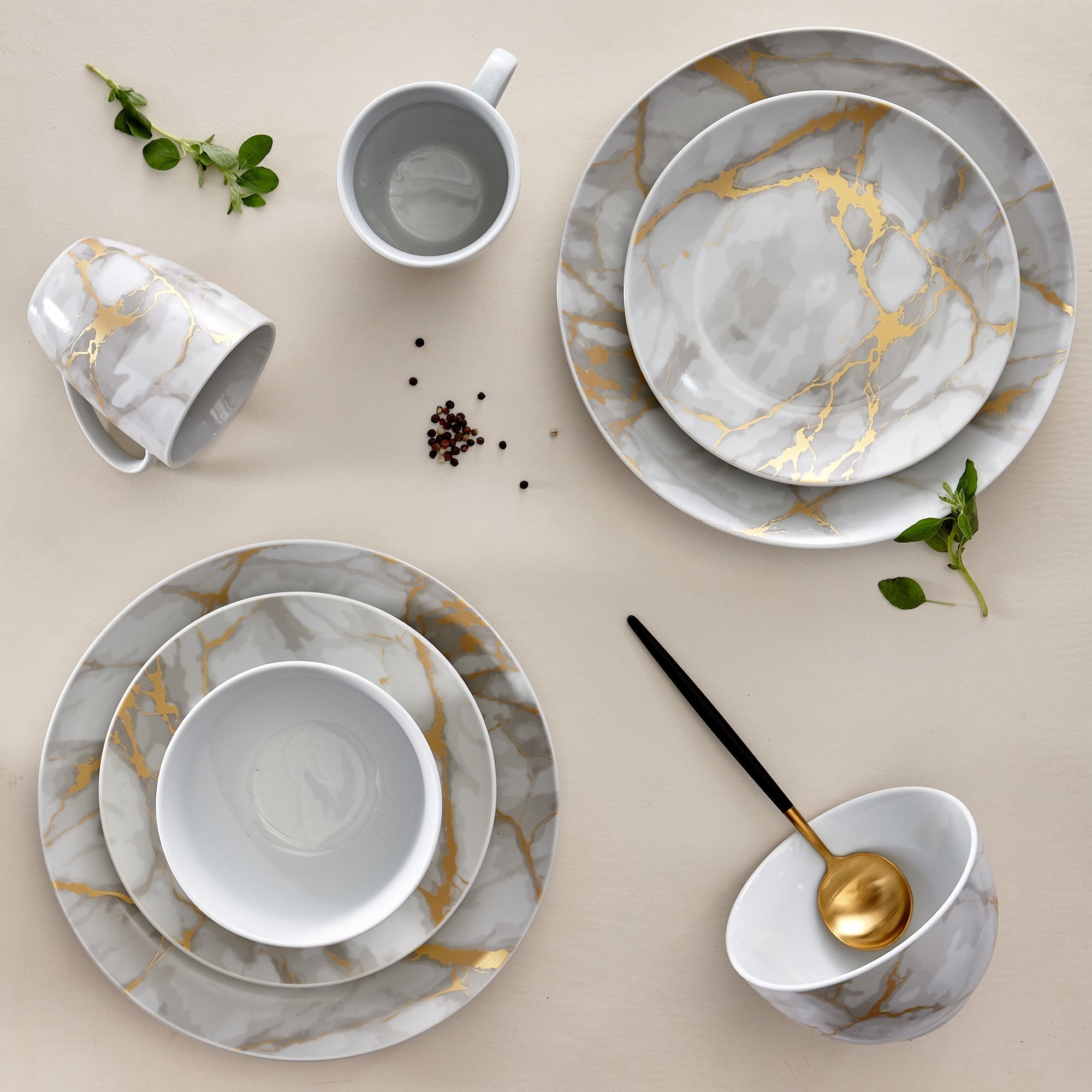 Dinnerware Set 16 Piece Coupe Porcelain Gold Marble Look, Service for 4 