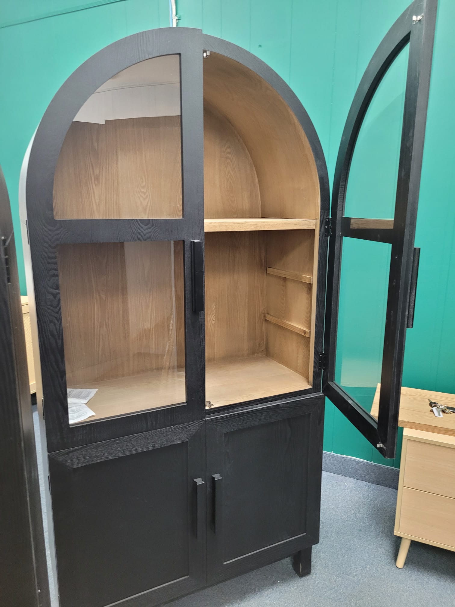 ARDYNAMIC Arc Cabinet, Oak Finish 