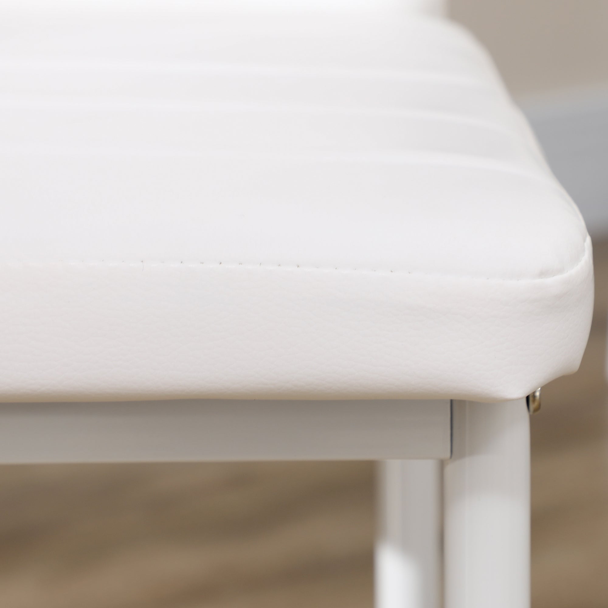 HOMCOM Set of 4 High Back Dining Chairs Upholstered Metal Legs Modern Kitchen Seating White 