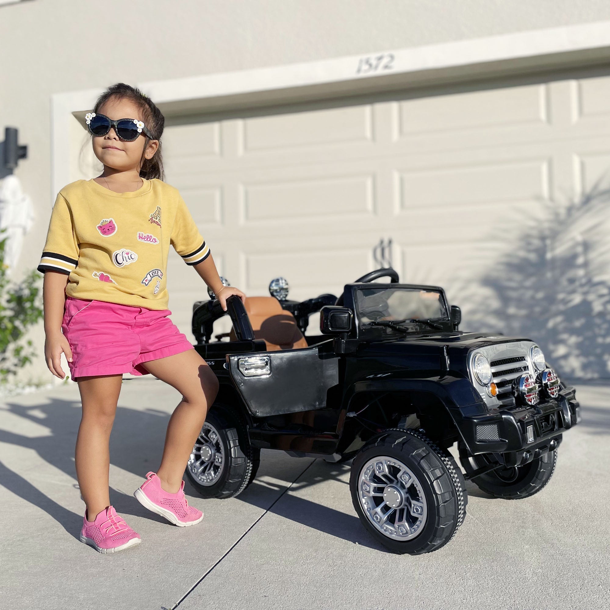 Aosom 12V Kids Electric Ride-On Truck Car Toy with Remote Control Lights MP3 LCD Indicator Black 