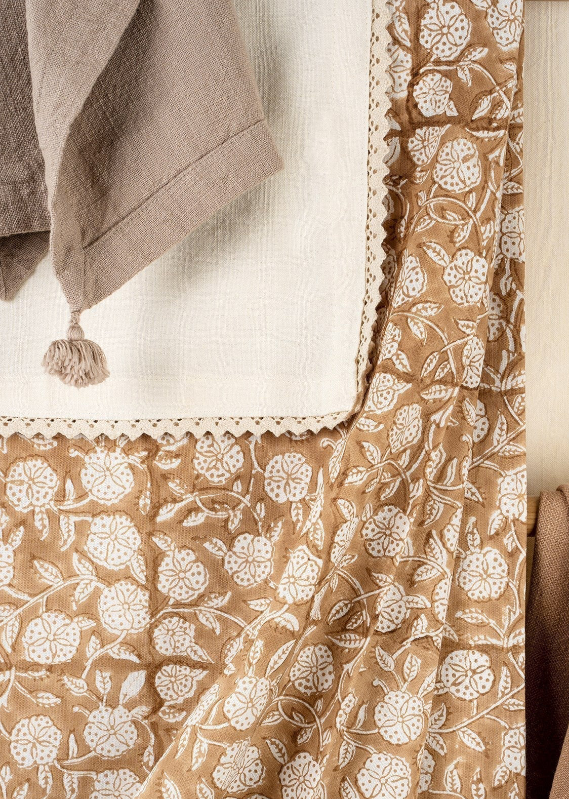 Maeve Lace Napkins, Set of 4 - Off White 