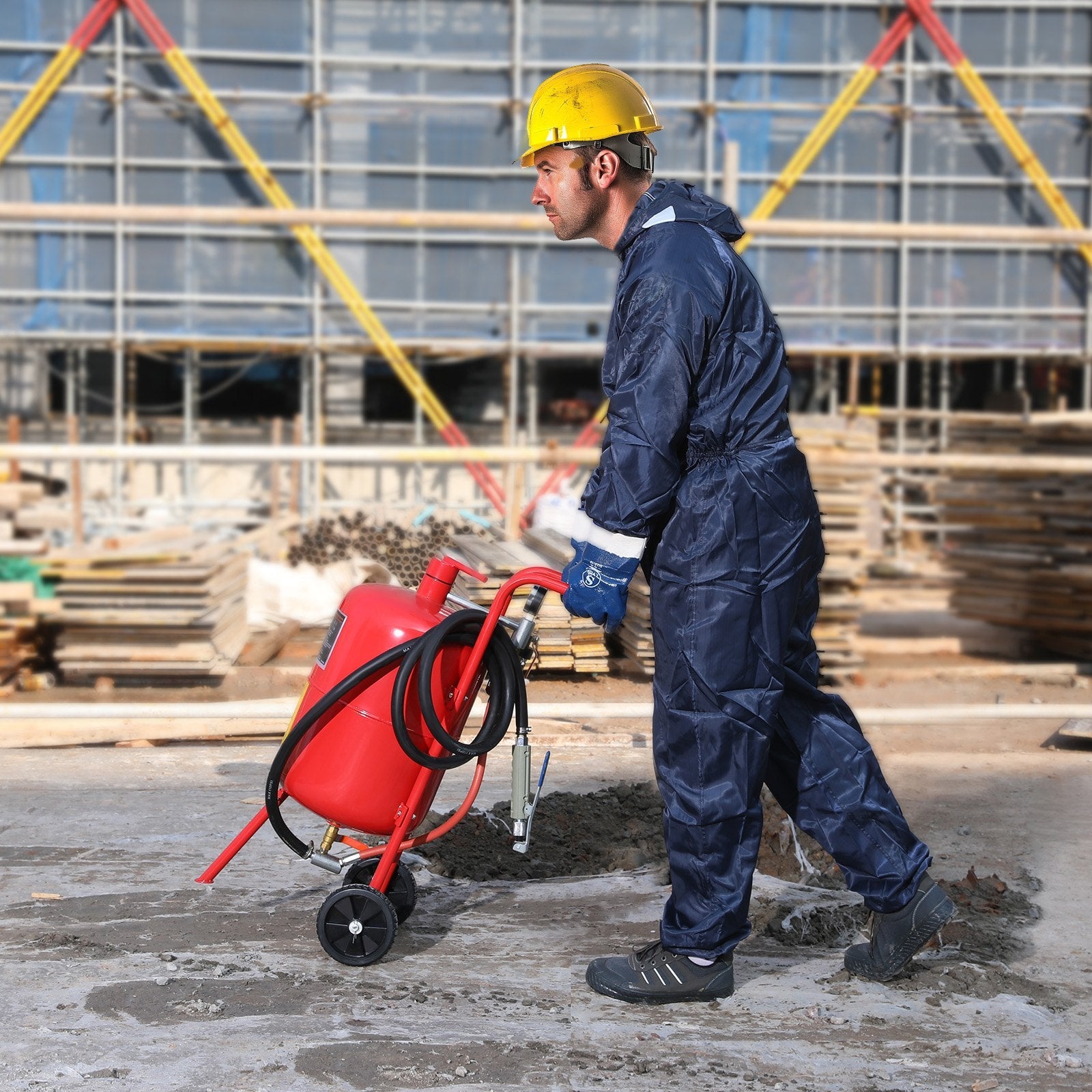 VEVOR 10Gal/40L Sandblaster Equipped w/Nozzle Shut-Off Valve Pressure Gauge Ceramic Nozzle Rubber Wheels Grit Power Sand Blasters Portable Sandblasting Equipment 