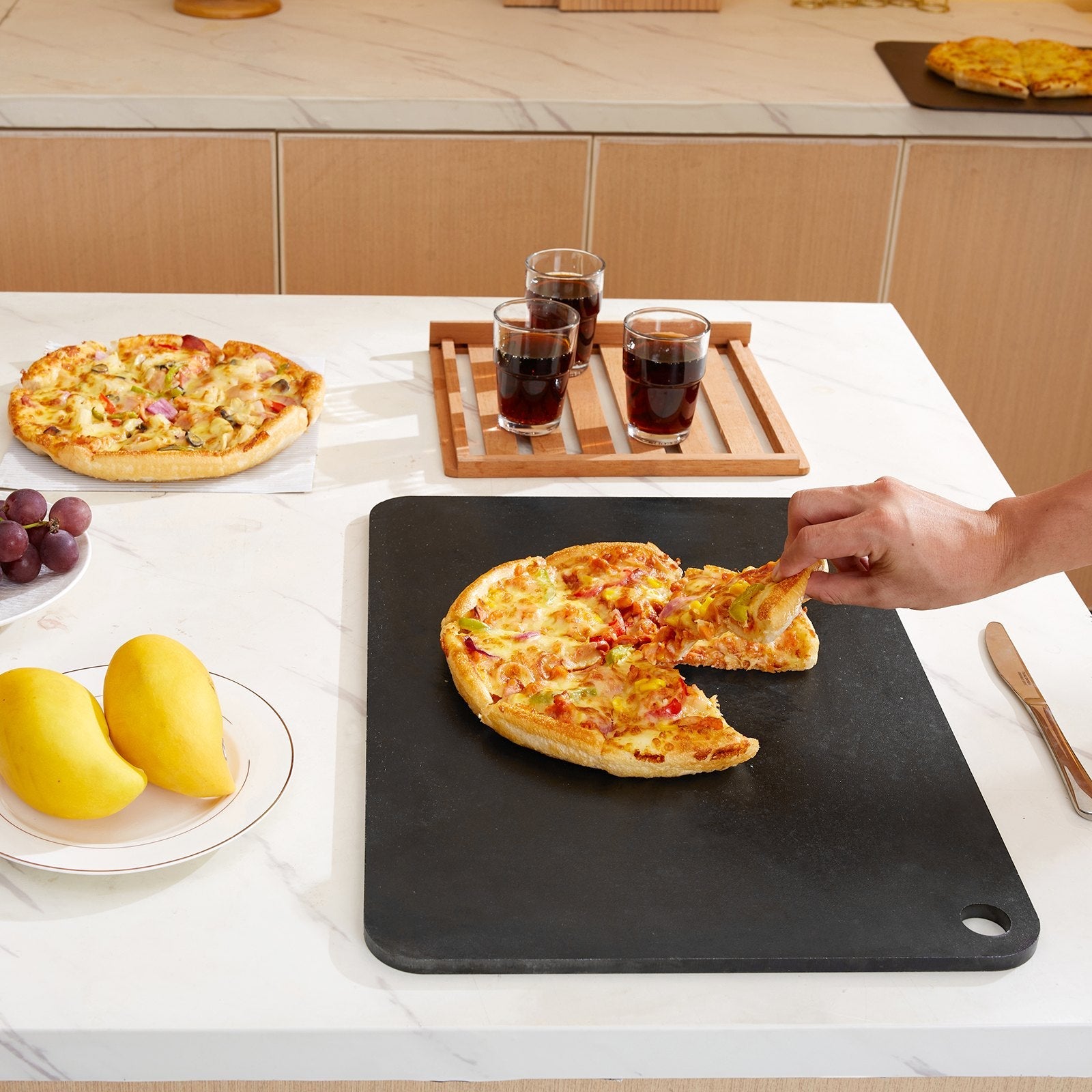VEVOR Pizza Steel, 20" x 14" x 3/8" Pizza Steel Plate for Oven, Pre-Seasoned Carbon Steel Pizza Baking Stone with 20X Higher Conductivity, Heavy Duty Rustproof Pizza Pan for Outdoor Grill, Indoor Oven 