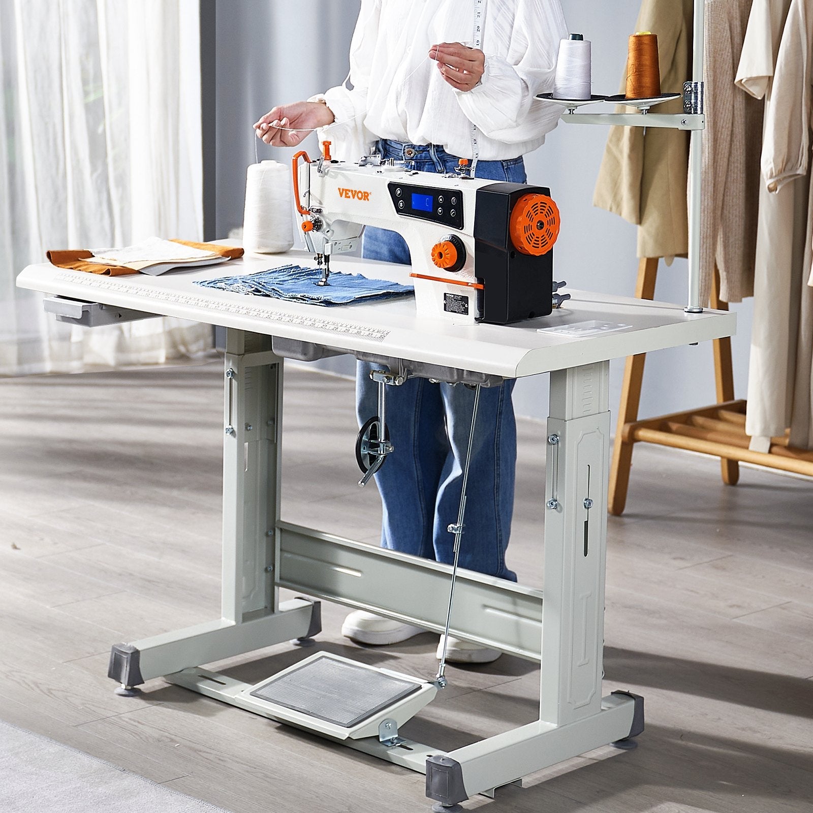VEVOR Industrial Sewing Machine, 5000s.p.m Heavy-duty Lockstitch Sewing Machine with 550W Servo Motor and Table Stand, Electro-mechanization Intelligent Start-stop, Clear Control Panel for Easy Use 