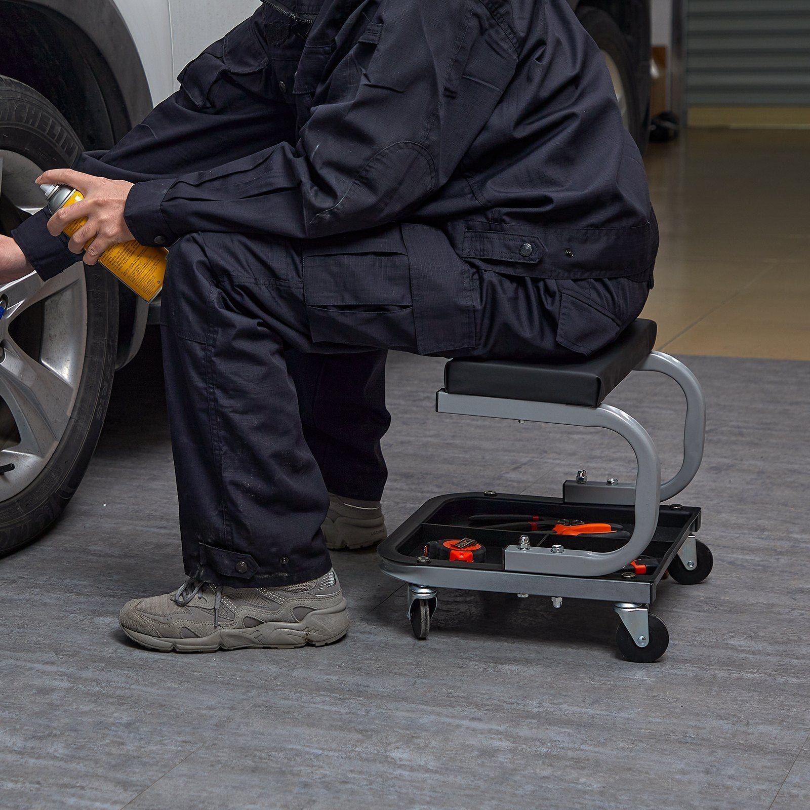 VEVOR Rolling Creeper Garage/Shop Seat, 250 LBS Capacity Padded Rolling Workshop Stool with Tool Tray Storage, Mechanic Stool for Garage, Shop, Auto Repair, Black 