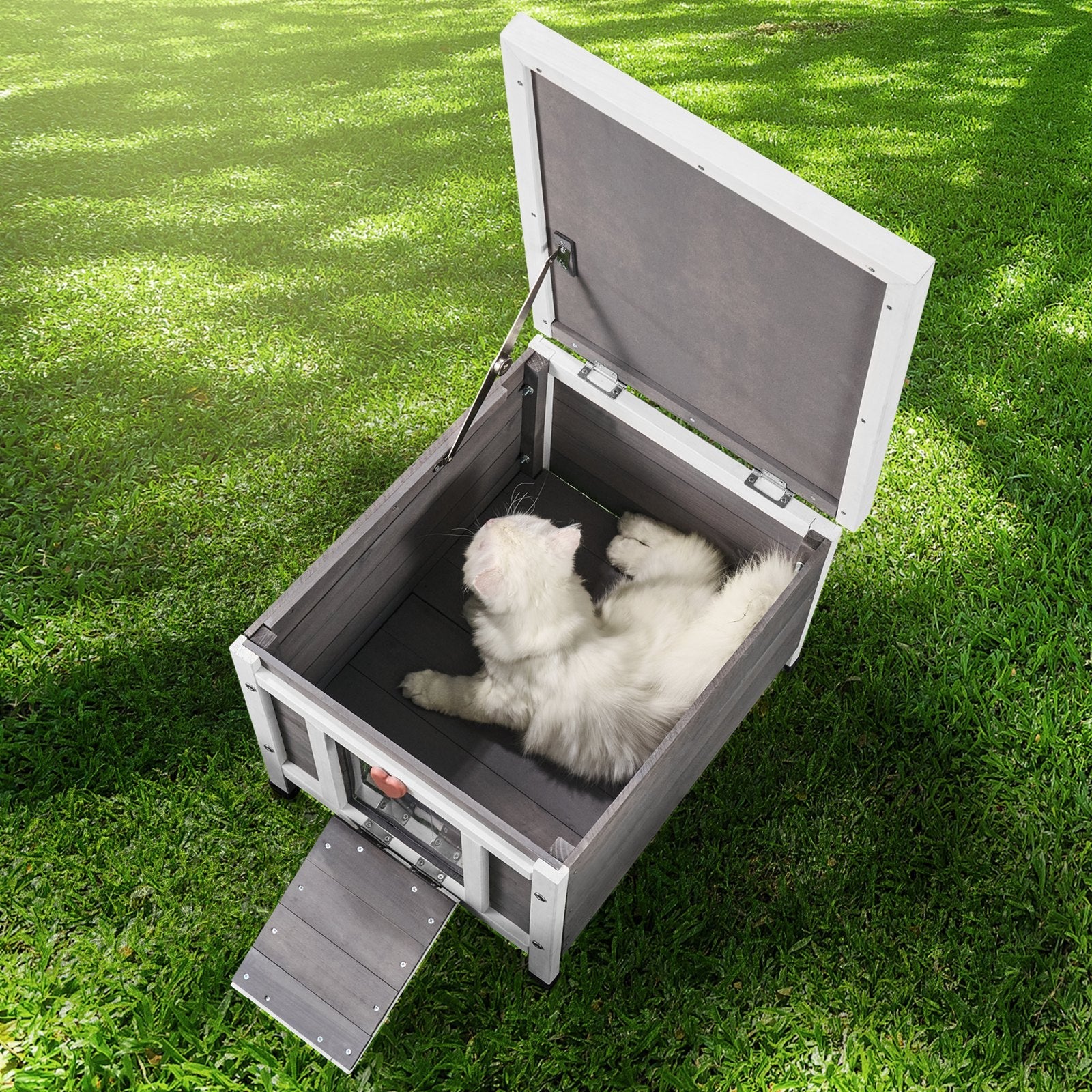 VEVOR Outdoor Cat House Wooden Feral Cat Shelter with Roof & PVC Door Flaps 