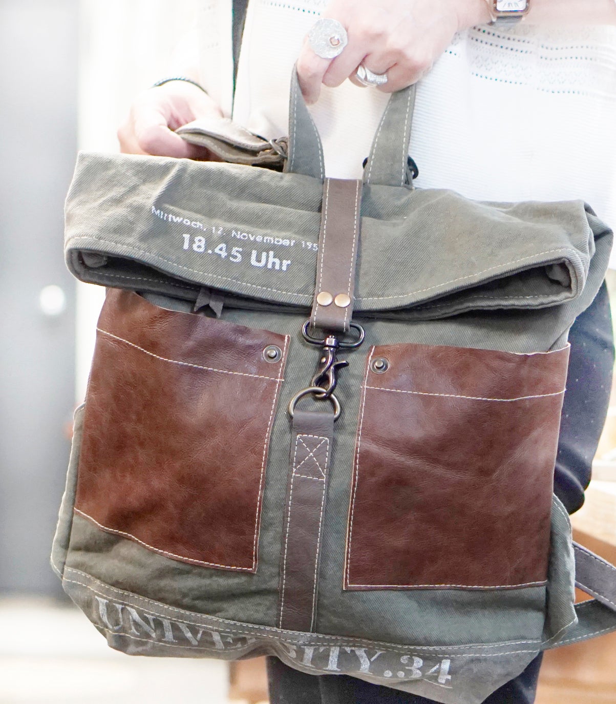 Bridgeport Handbag Backpack 
