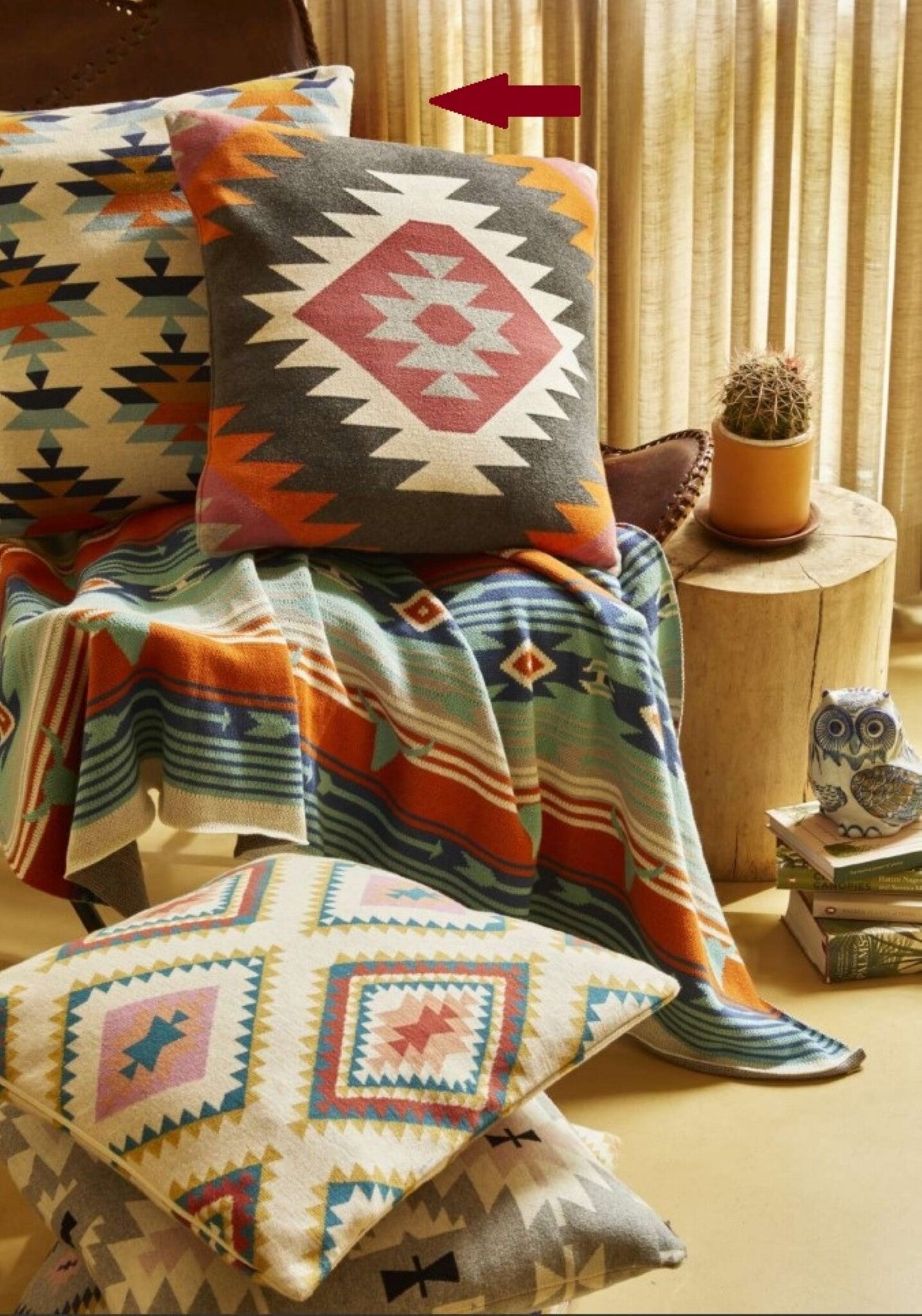 Cotton Knitted Cushion (VV-5516) 