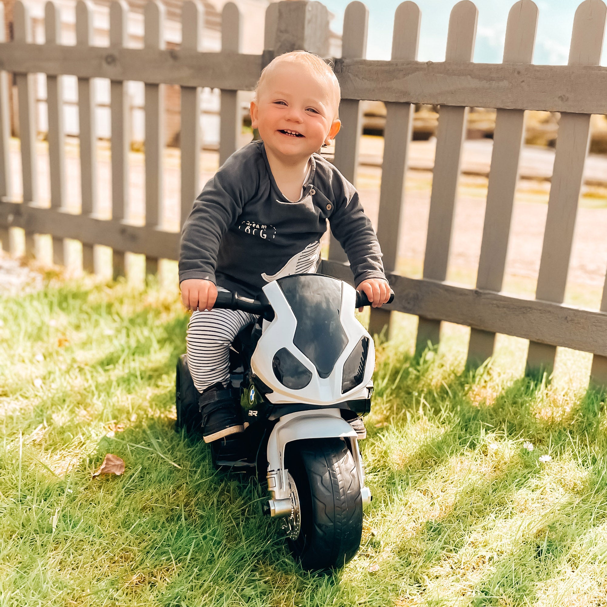 Aosom 6V Kids Motorcycle Battery Powered Toddler Ride On with Headlight Music 3 Wheels Black 